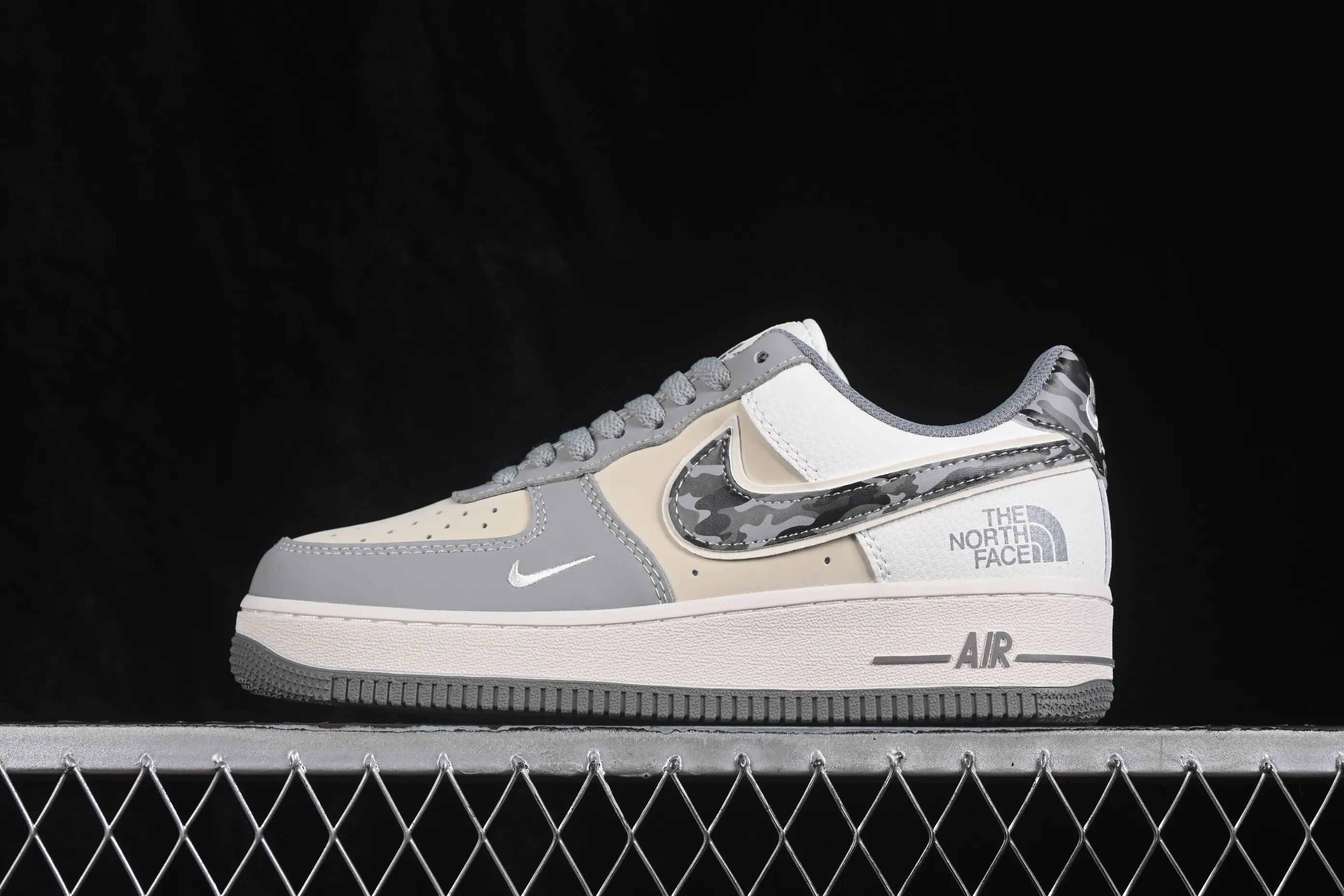 All categories Nk Air Force 1 Air Force series Nk Air Force 1 Low Air Force low-top Nike Air Force 1'07 Low Air Force 1 low-top casual sneakers LF6688-006